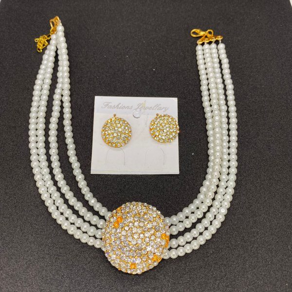 classy-trendy-white-pearl-with-stones-necklace-set-for-girls-woman-